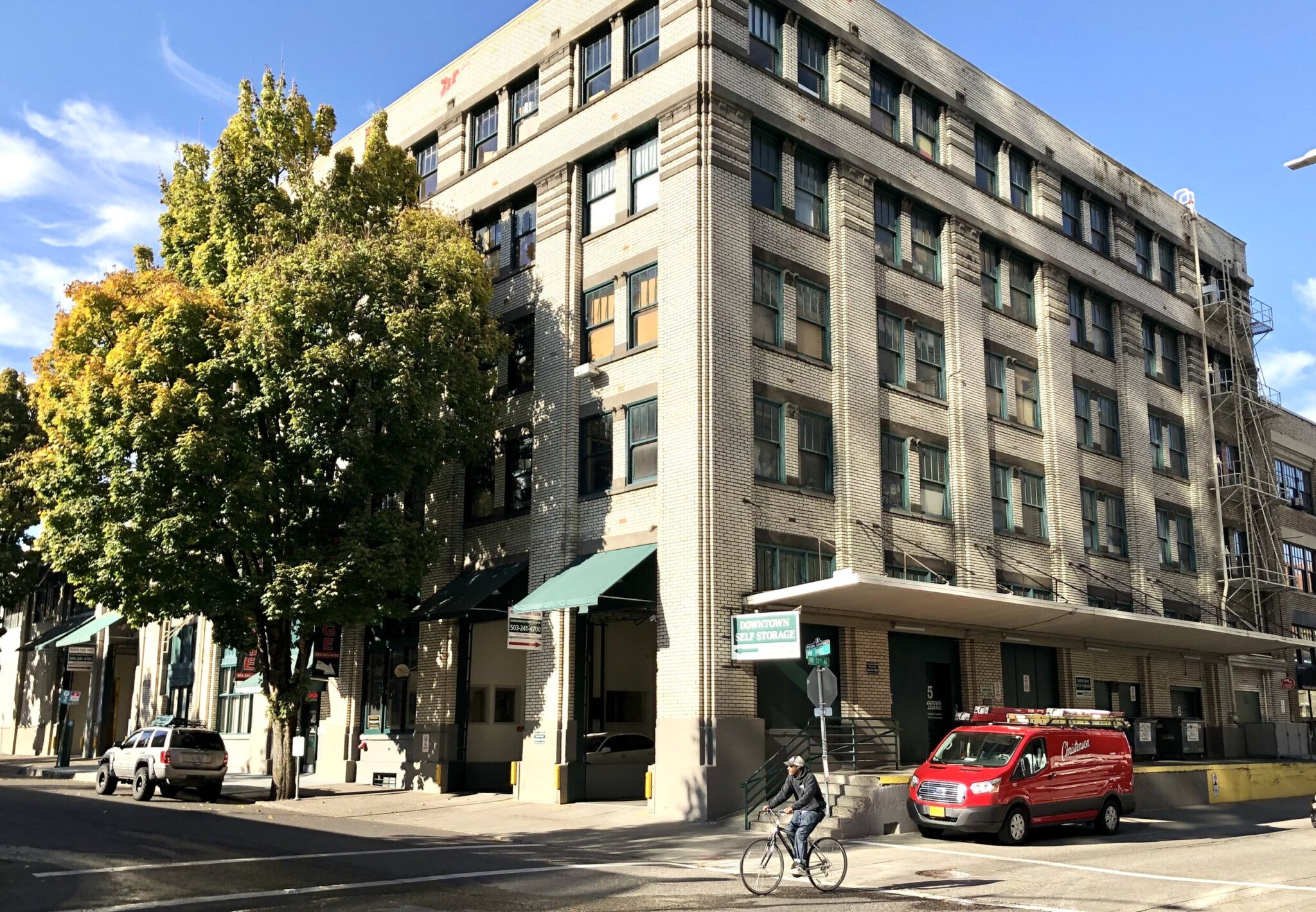 Downtown Self Storage NW Davis Explore The Pearl